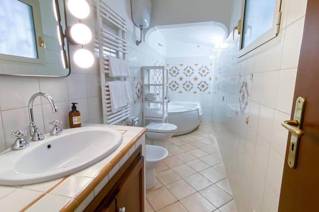 Le Scale Appartement Salerno Buitenkant foto